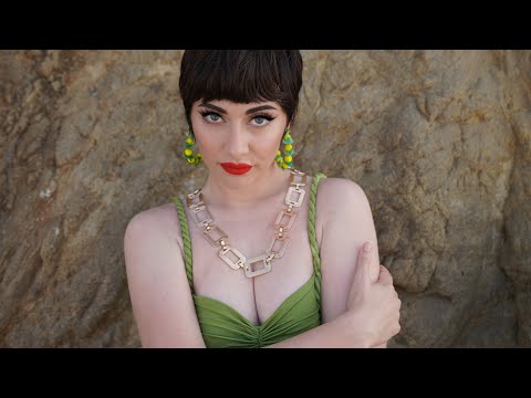 Qveen Herby - Medicine Woman