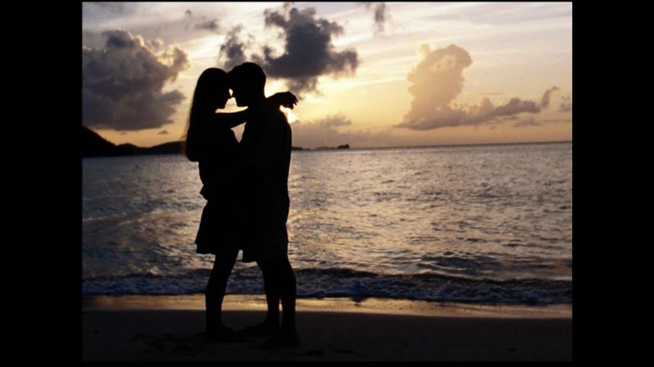 Unche Niche Parvato Ke Saye Me Hai Ganv Lyrics  | Bada Din | Marc Robinson, Shabana Azmi, Tara Deshpande | Alka Yagnik, Udit Narayan | Jatin-Lalit