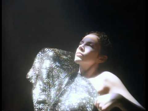 Annie Lennox - Remembrance