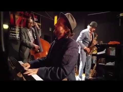 Gary Bartz Quartet - Jackie McLean "Goin' way blues"