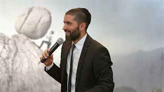 אתה הולך אחרי דברים לא טובים? אין ייאוש! 💪 הרב שניר גואטה במסר שחייבים לשמוע! - עם כתוביות בעברית (הרב שניר גואטה) - התמונה מוצגת ישירות מתוך אתר האינטרנט יוטיוב. זכויות היוצרים בתמונה שייכות ליוצרה. קישור קרדיט למקור התוכן נמצא בתוך דף הסרטון