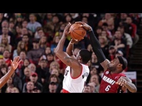 LeBron James' Huge Block and One-Man Fast Break