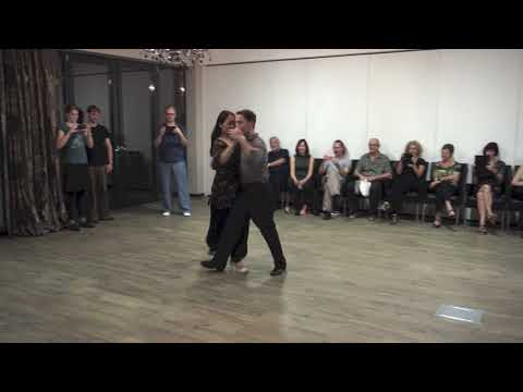 Vals: Cadenas with Changes of Direction, Giros with Multiple Accelerations | michelle + joachim