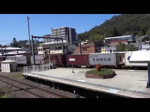RL310 / MZ1433 with Qube 4112 at Gosford 9-3-15