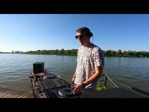 Radio Volt Matinée Stream - Popi Divine