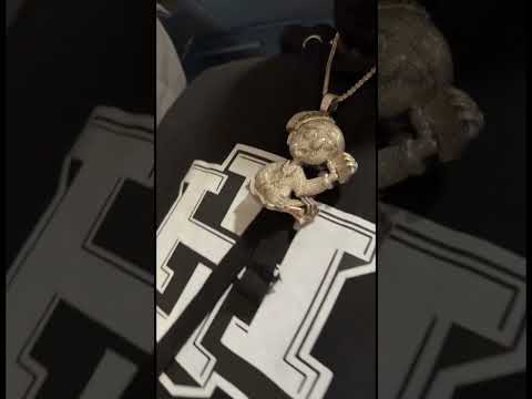 EBK Young Joc seen flexing $100k in jewelry  at the store!!!!￼