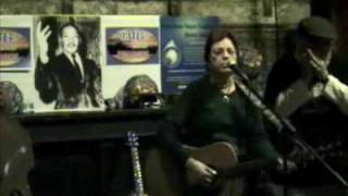 Anne Price: Peace Call (by Woody Guthrie)