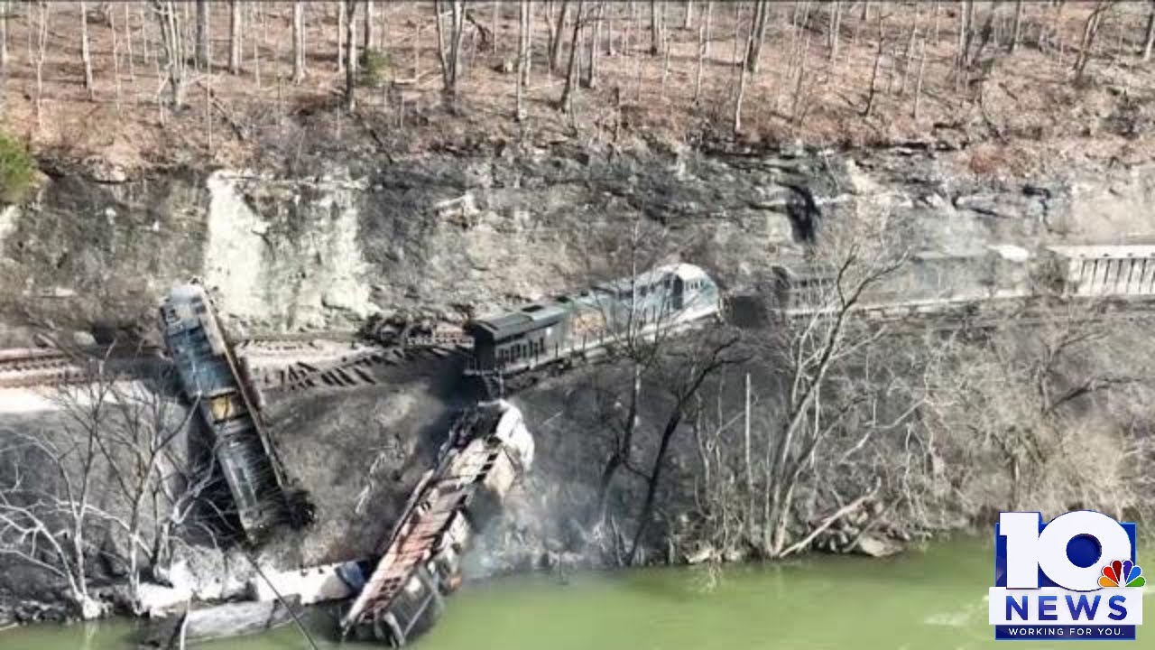West Virginia dispute derailment causes spill in Unique River thumbnail