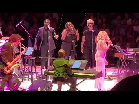 Wait 'til My Bobby Gets Home - Darlene Love - NYCB 6/27/19