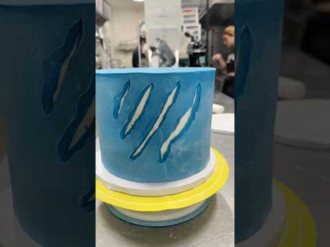 How to Create Realistic Dinosaur Scratch Marks on a Cake #easy #howto #art #cake #tips #artist