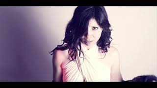 Connect with OVERLAPS: 
https://linktr.ee/overlapsofficial
Support us on Bandcamp:
https://overlapsmusic.bandcamp.com

Lyrics written by Gloria Piccinin
Music written by Gloria Piccinin, Marco Marinato

Recorded at Ram Recording Studio - Venice (IT) 
Mastered by Davide Linzi

Video filmed and edited by Isabella Amoroso

Lyrics:
It’s getting dark 
It’s getting cold 
But your skin will make me stay

When it’s hard 
And I’m down  
Your touch takes my pain away 

Floating 
Slowly 
Can you feel I’m close to you? 

We are skin we