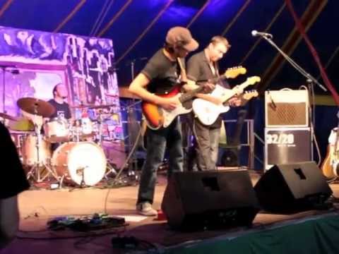 32/20 Blues Band - Guitar Solo - Rory Gallagher´s Walk on hot coals.m4v