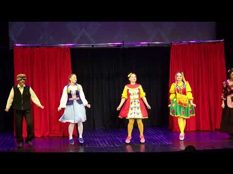 Mika & Gabi - Hora de pe Planeta Clounella