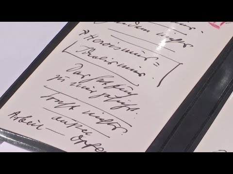 希特勒的演講卡在慕尼黑拍賣 (Hitler's speech cards auctioned in Munich)