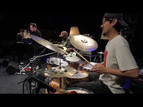 Aaron Parks - The Machines Say No (Live from musig im pflegidach)