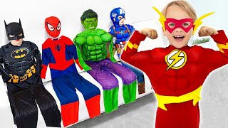 Un super héros enfant vient en aide à tous et sauve la situation !