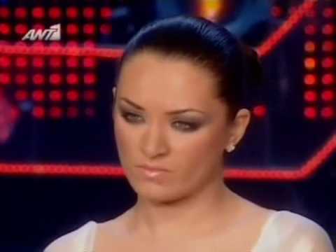 NINI-ave maria  8 live show x factor