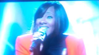 LeAndria Johnson performs "I'm Living" at Stellars