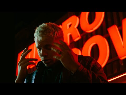 Video thumbnail for Les voix dans ma tête