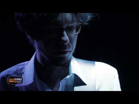 CBB & The Roosters - When the lights go on