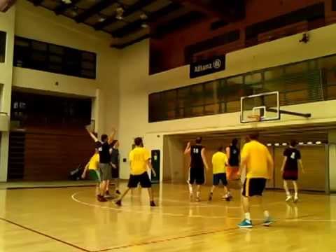 Andrej Kljujev (Oscar Schmidt 88ers) Game Winner vs. Savica City