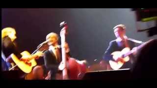 Alfie Boe - Glory Glory Hallelujah (so so video for diehard fans who want whatever they can get)