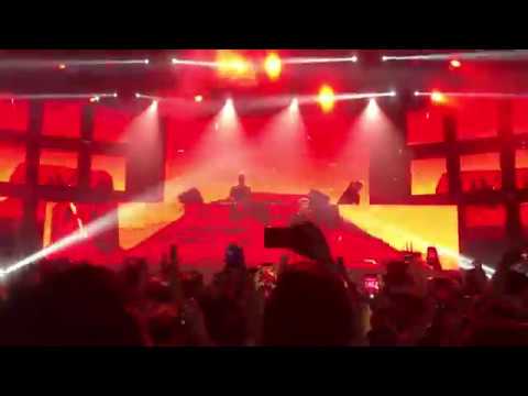 The Chainsmokers - Closer (Live In Singapore 2018)