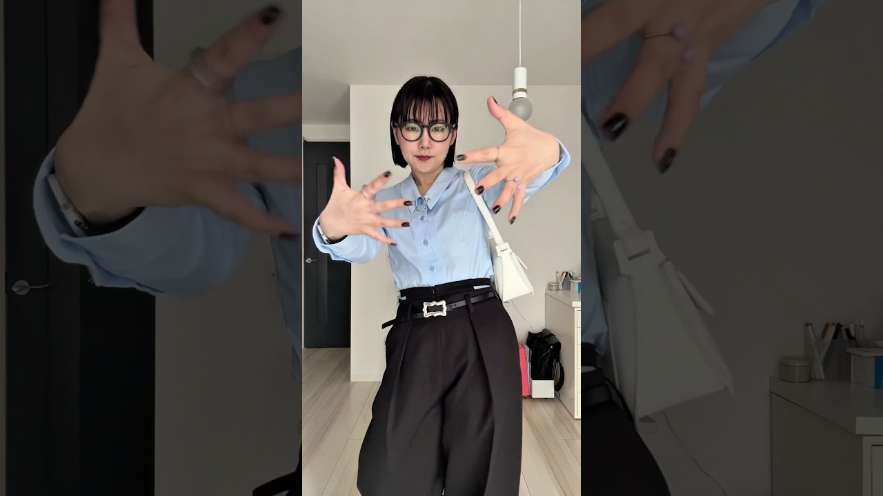 { outfit } pin tight shirt bodysuit × double waist twill tuck pants