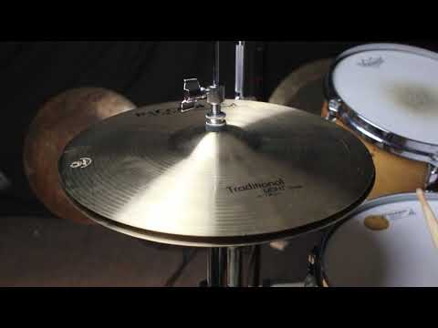 Istanbul Agop 14" Traditional Light Hi Hats - 918g/1101g