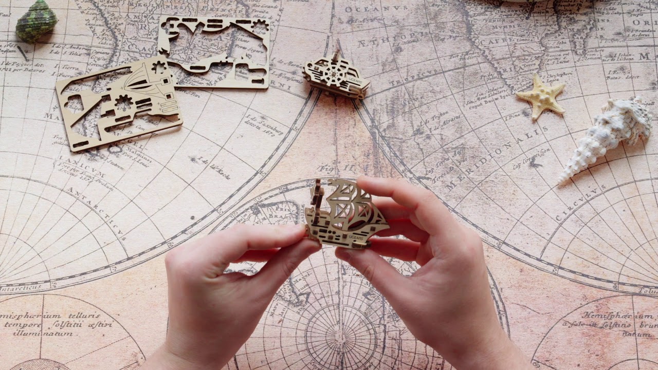 Ugears 3D dřevěné mechanické puzzle 4 mechanické přívěšky Plavidla
