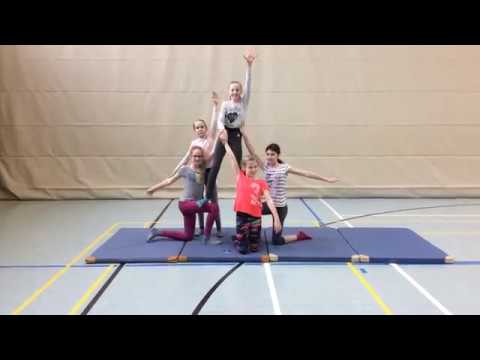 Akrobatik Choreografien - 6 c der Kreuzschule Heek