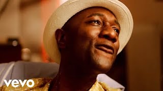 Musik-Video-Miniaturansicht zu Brooklyn In The Summer Songtext von Aloe Blacc