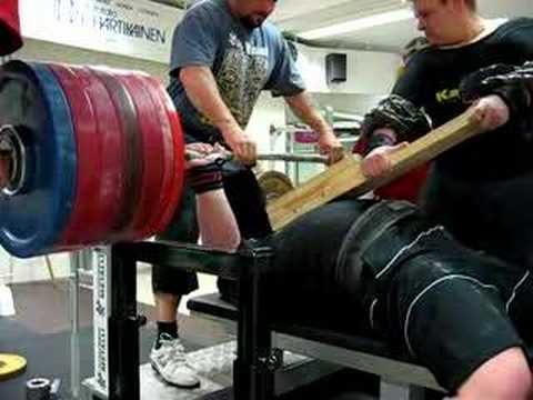 363 kgs / 800 lbs off a 4 inch board