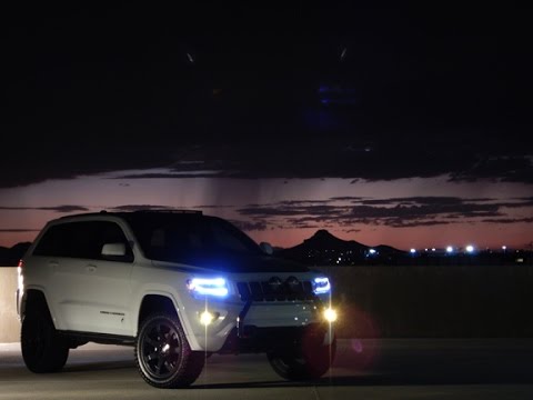 WK2Project - 4" lifted WK2 Grand Cherokee Strobe / LED Light show