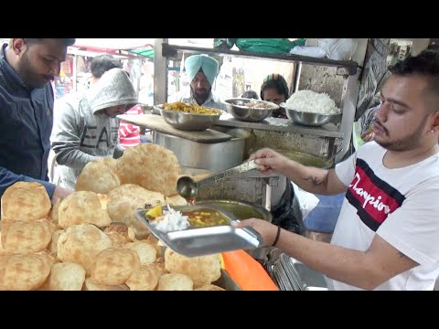 शेरा पूरी वाला | Amritsar's Famous Breakfast Point Shera Puri Wala | Street Food Amritsar
