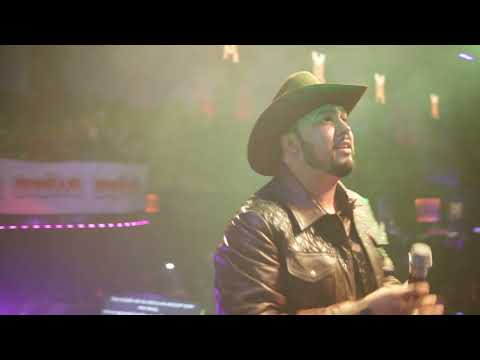 Miguel Comando - El Complikado de Tijuana (en vivo desde Tijuana)