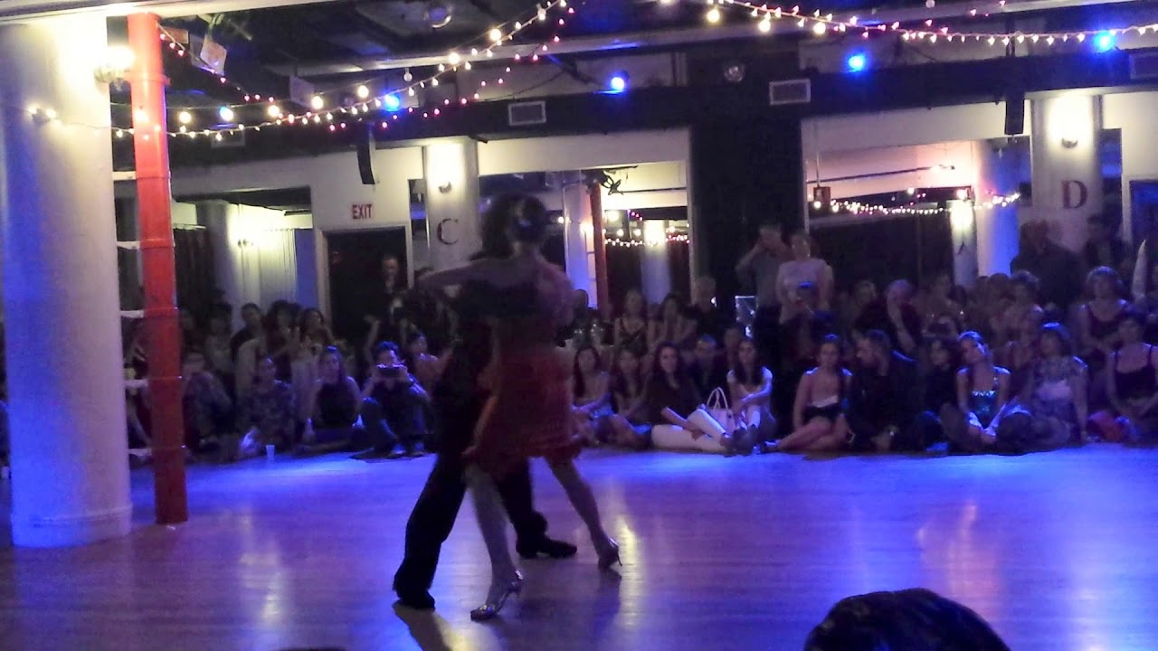 Video thumbnail for Argentine tango: Tomás Corbalán  & Yamila Ivonne - La Vida Es Corta