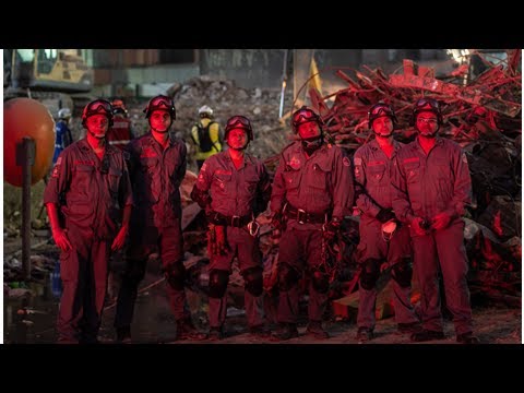 Elite dos bombeiros, 'cascas de barata' usam a força em incêndios de SP