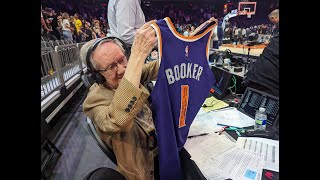 [花邊] 太陽將勝利球送給已服務34年的職員