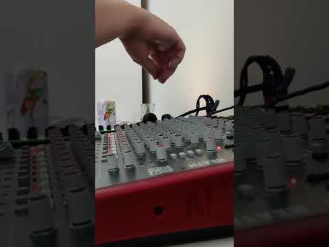 TR8 909 kick zed14 overdrive test
