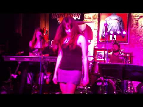 MUSICAL PRAXIS POP - ROCK GROUPS covering Always on the run @ HARD ROCK CAFE 2013