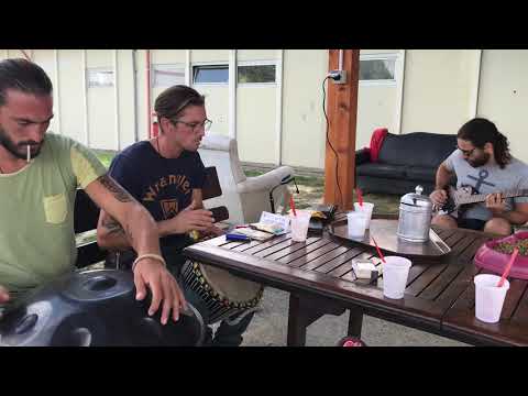 Hang drum chitarra Djembe