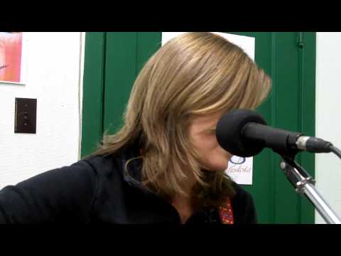 Linda McLean - Bettys Room - Hunters Bay Radio.MOV