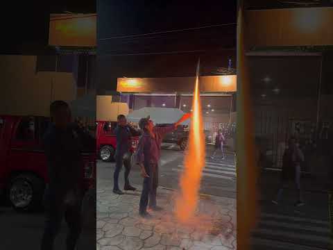 San Rafael cedros de fiesta , El Salvador impresionante