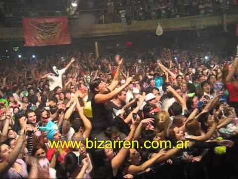 Daniel Agostini en Bizarren Cap.Fed. 4-11-2011 - Pega la vuelta