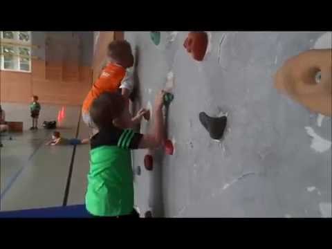 Kinder Sport Dresden zeigt wie Schnelligkeit, Motivation und Selbstvertrauen ausschaut.