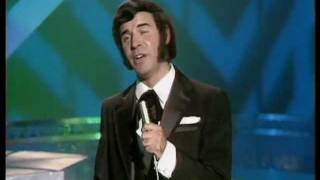 Robert Young singing "Happy Heart" on TV - September 1971
