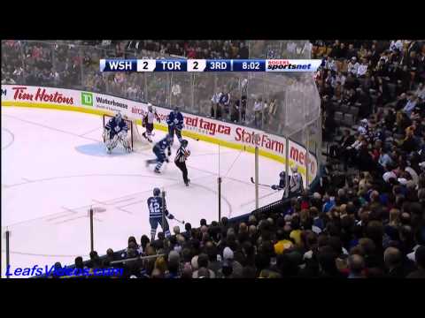 Capitals @ Maple Leafs - Huge James Reimer Save + Standing Ovation - 110405