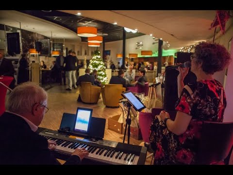 Jubilerende Meerpaal bezorgt 160 Zonnebloemgasten muzikale middag met Sweet Sixty Jubilerende Meerpaal bezorgt 160 Zonnebloemgasten muzikale middag met Sweet Sixty