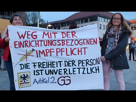 Ulm 29. 04. 22  Spaziergang für Freiheit - Frieden  - Selbstbestimmung